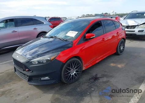 2015 Ford Focus St z USA, uszkodzony, nr VIN 1FADP3L99FL338535
